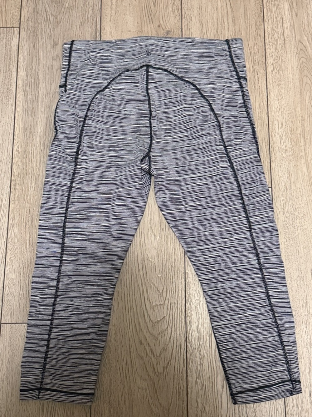 Athleta Capri leggings - Picture 6 of 7